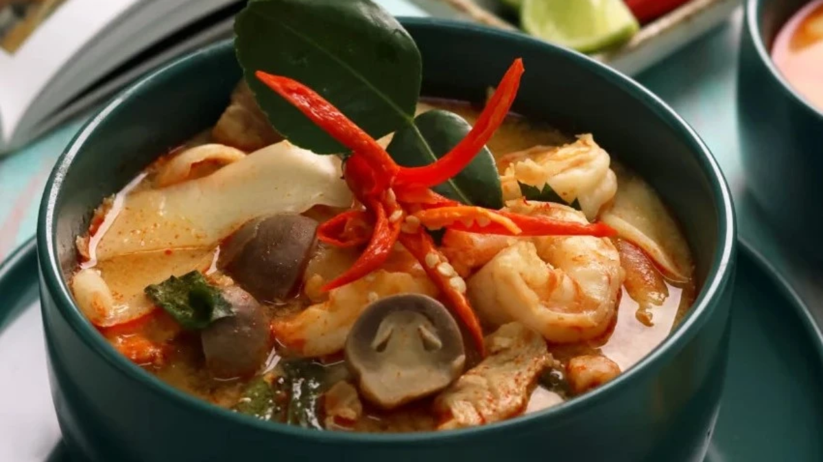 the-best-tom-yum-noodle-soup-recipe