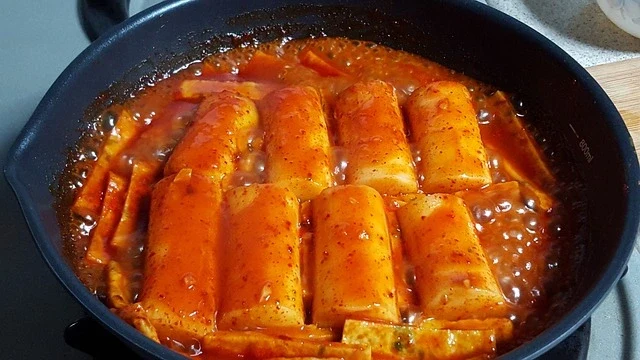 The Best Rose Tteokbokki Recipe 2 rose-tteokbokki