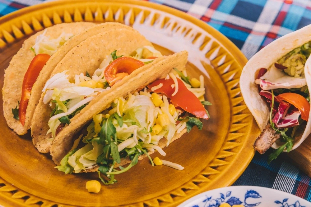 chicken-tinga-tostadas