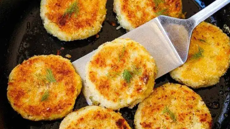 potato-cakes-from-mashed-potato-leftovers