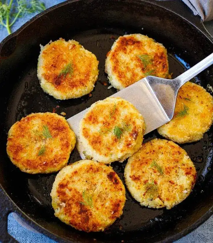 potato-cakes-from-mashed-potato-leftovers