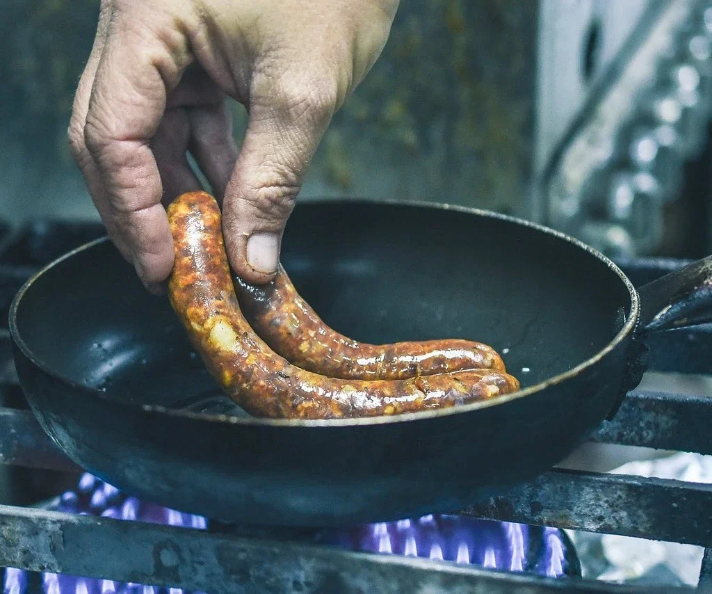 cooking-sausage